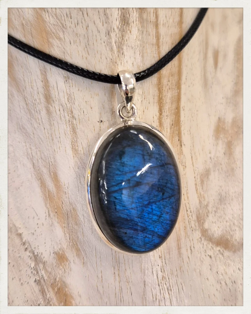 Colgante de labradorita y plata (EXCLUSIVO ONLINE)