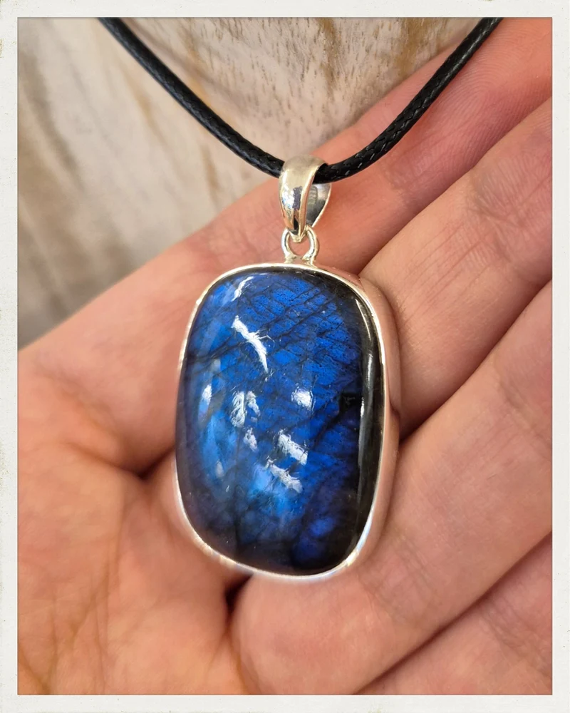 Colgante de labradorita y plata (EXCLUSIVO ONLINE)