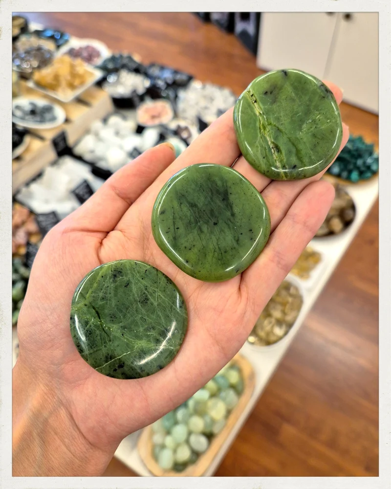 Rodado plano de jade nefrita