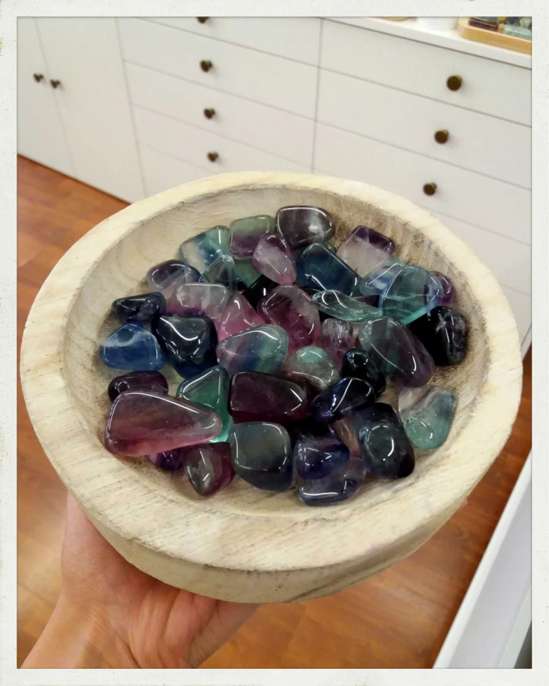 Rodado de fluorita multicolor (EXCLUSIVO ONLINE)