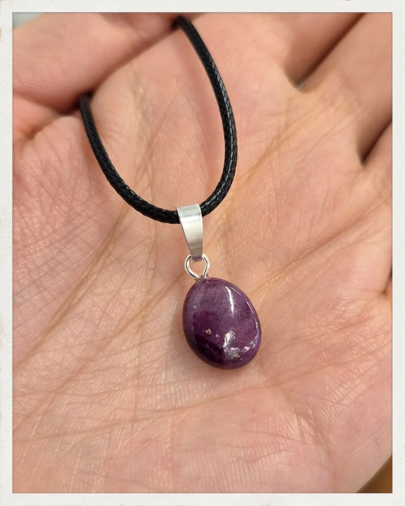 Colgante de rubí y plata