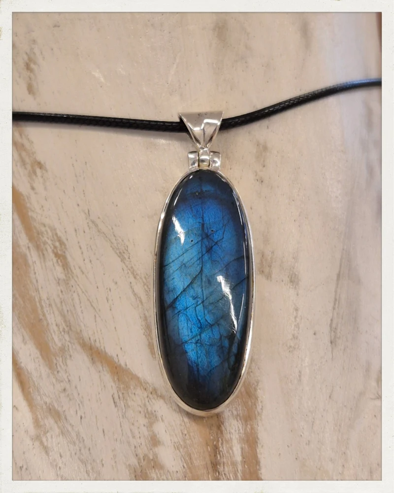 Colgante de labradorita y plata