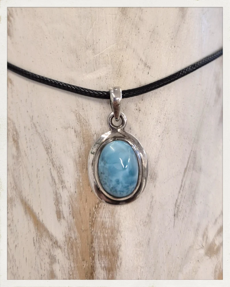 Colgante de larimar y plata