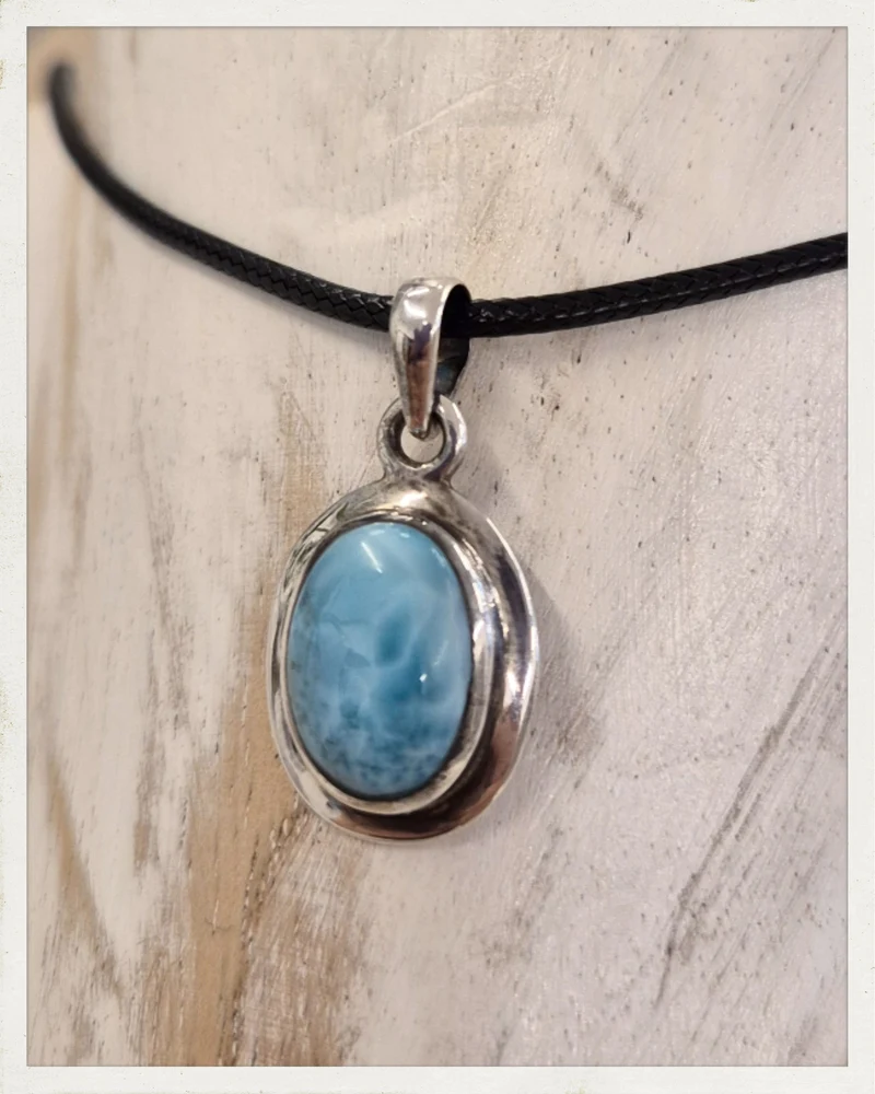 Colgante de larimar y plata