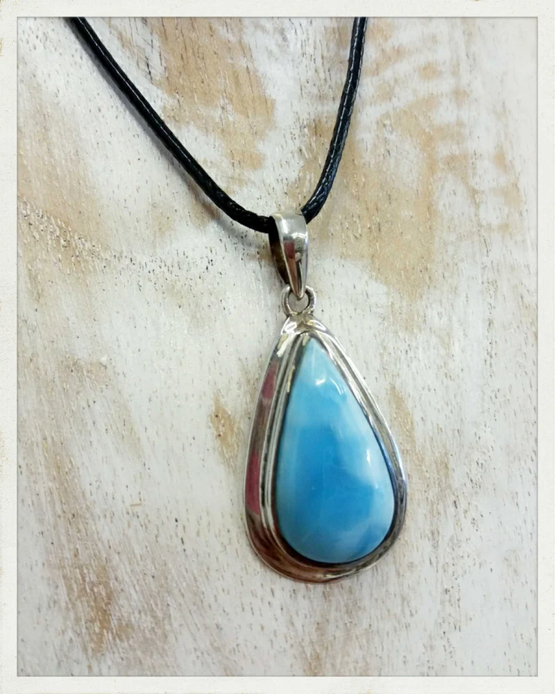 Colgante de larimar y plata