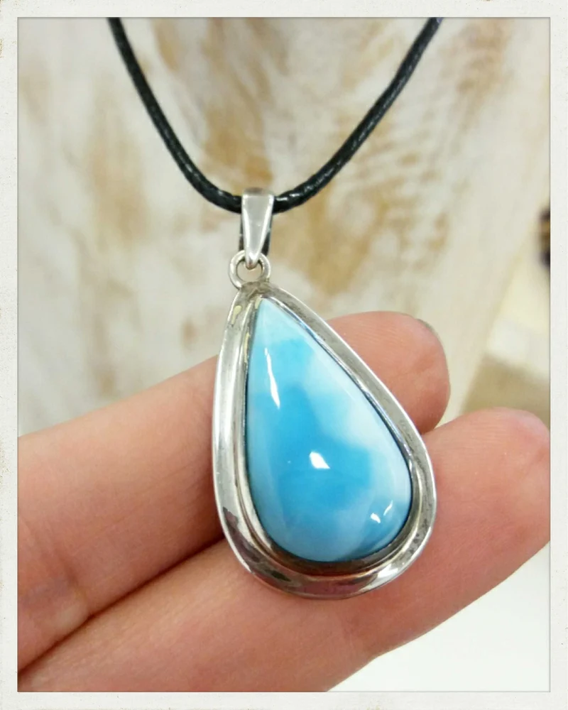Colgante de larimar y plata