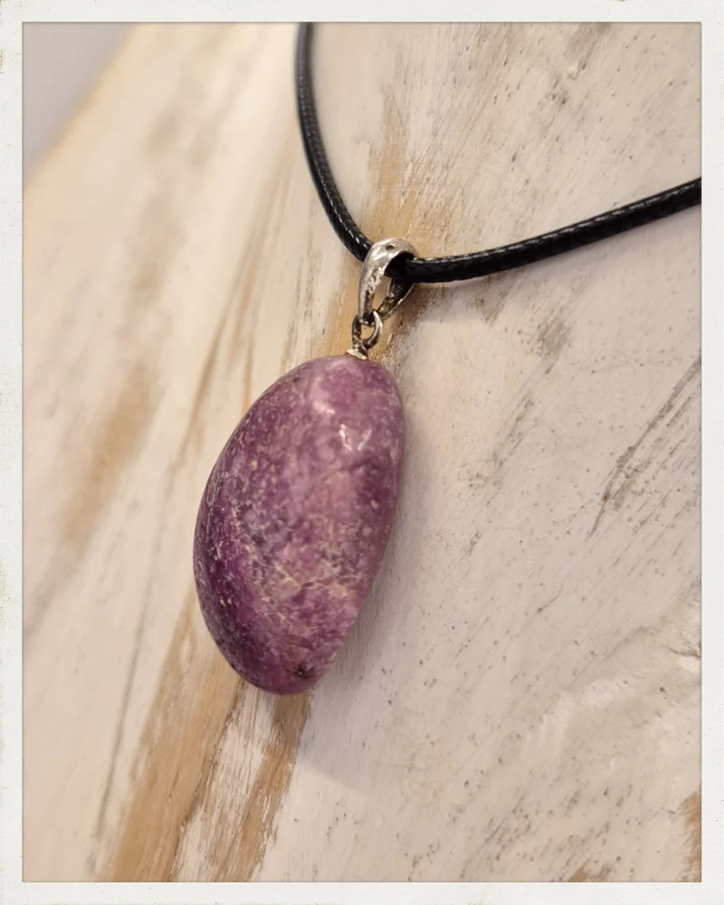 Colgante de rubí y plata
