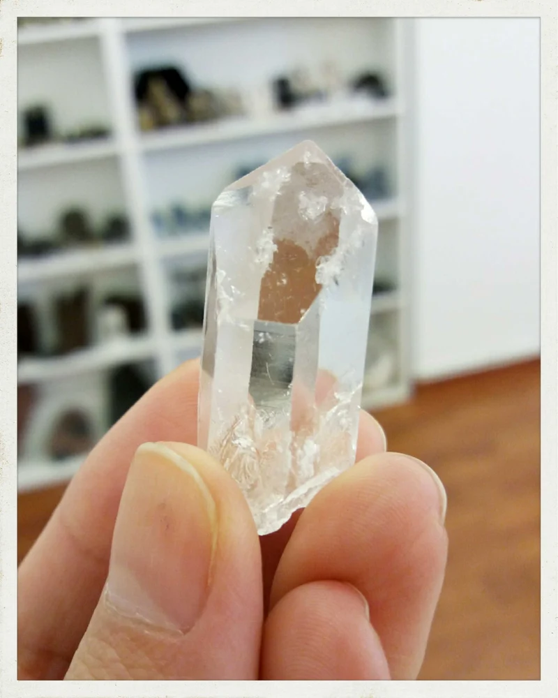 Puntas naturales de cuarzo cristal de roca (Varios tamaños disponibles)