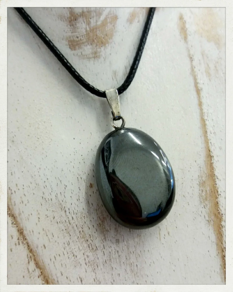 Colgante de hematites y plata