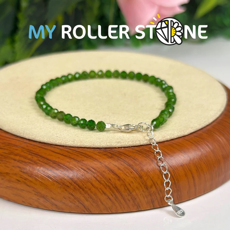 Pulsera de diópsido facetado con cierre de plata