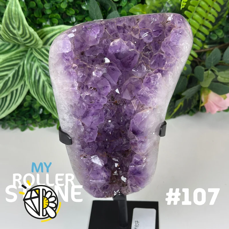 Geoda de amatista en el soporte n.° 107