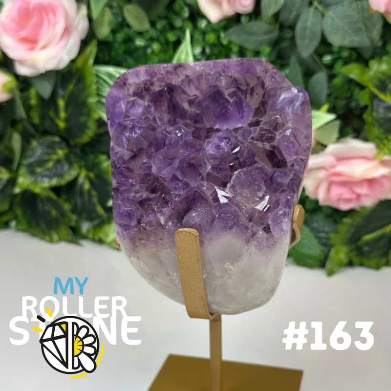 Geoda de amatista sobre soporte de oro n.° 163