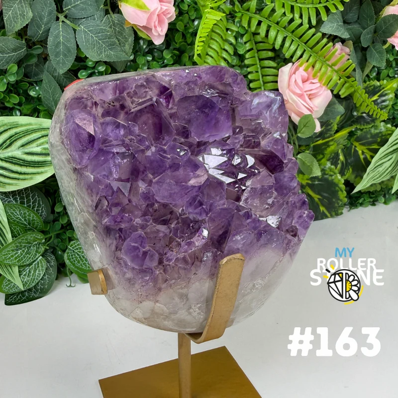Geoda de amatista sobre soporte de oro n.° 163