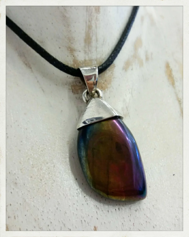 Colgante de cuarzo aura titanio y plata