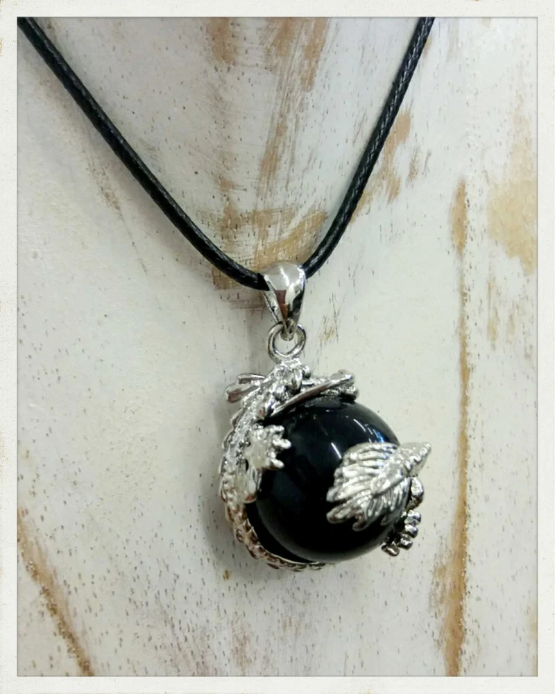 Colgante de dragón goldstone (varios colores disponibles)