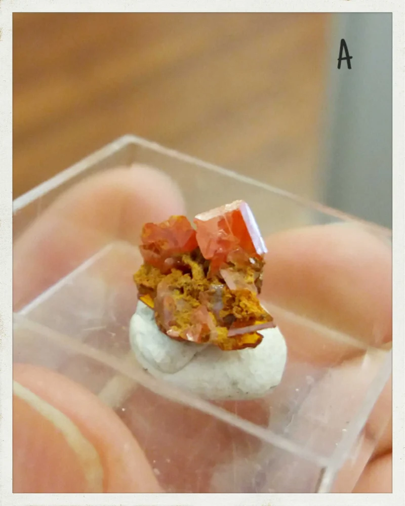 Wulfenita (varias opciones disponibles)