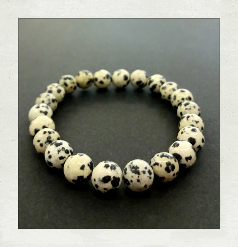 Pulsera de piedra dálmata (Bola de 6 mm.)