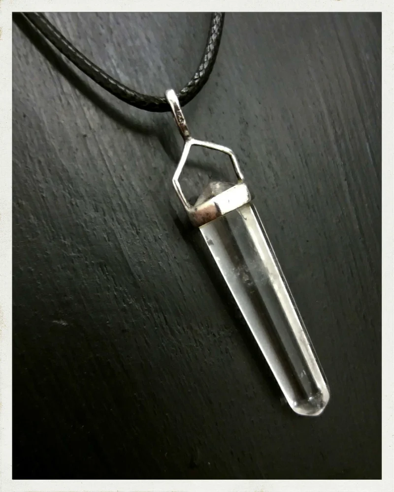 Colgante de cuarzo cristal de roca (punta)