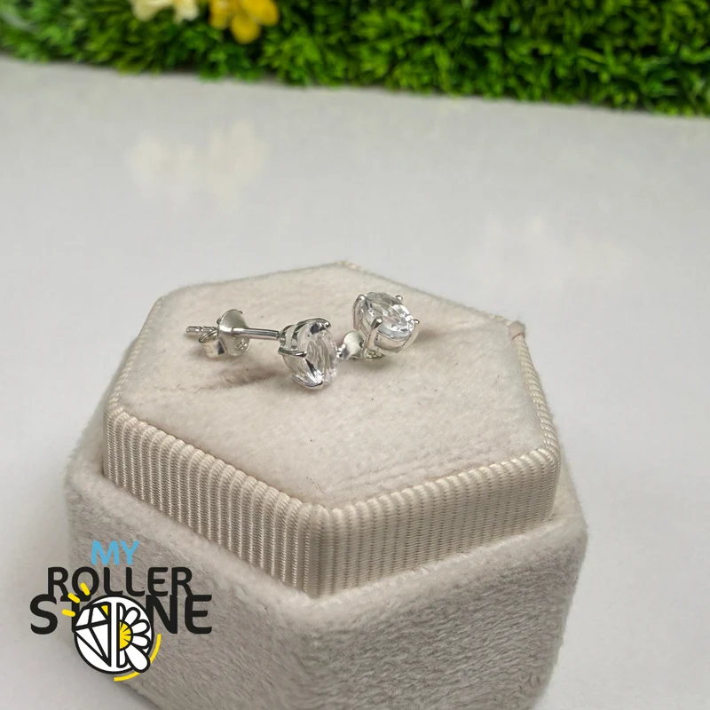 Pendientes de botón con petalita facetada en plata de ley 925 – SBC108-PTF