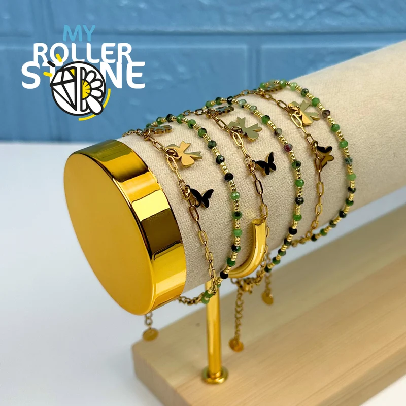 Pulsera bohemia de varias hebras con piedras naturales