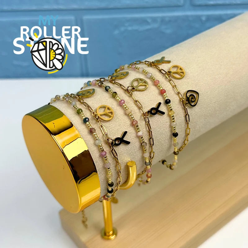 Pulsera bohemia de varias hebras con piedras naturales