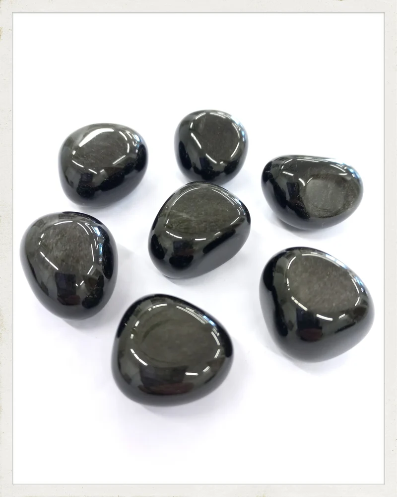 Rodado de obsidiana plateada
