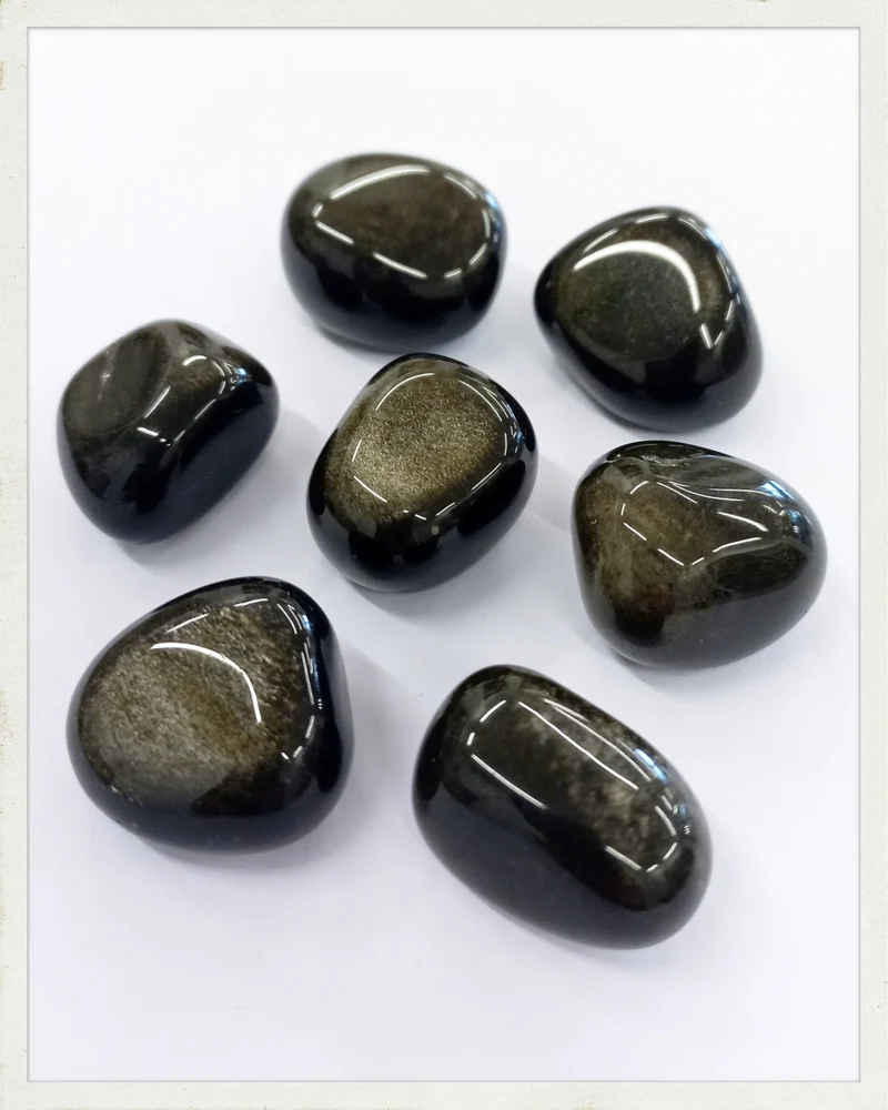 Rodado de obsidiana dorada