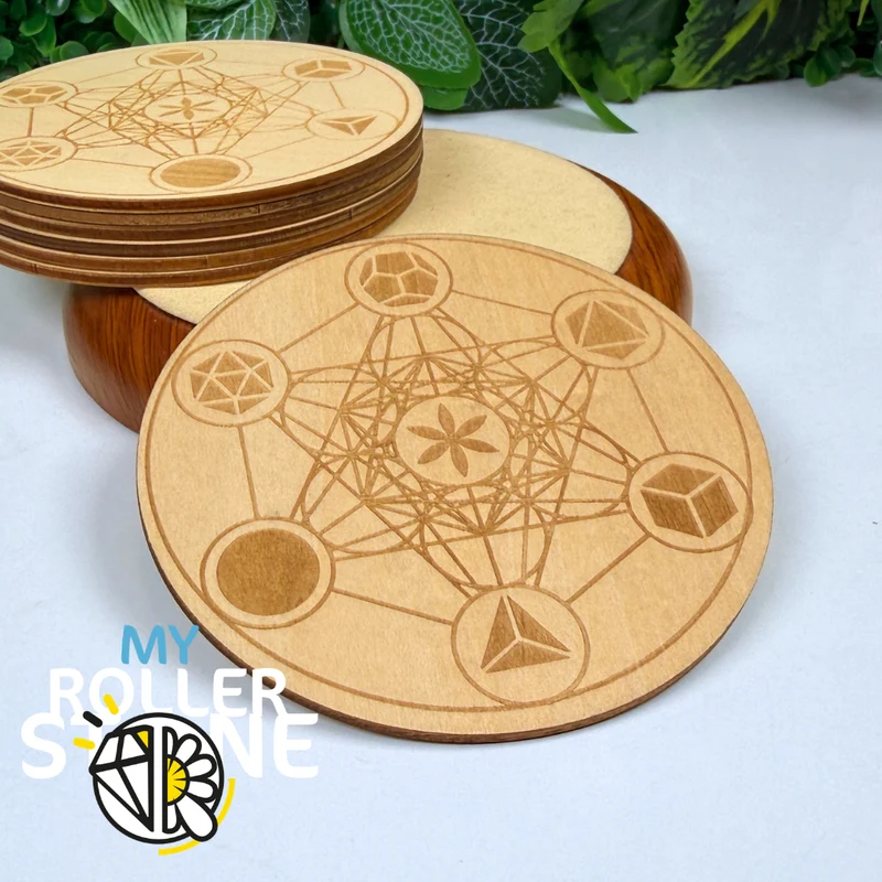 Cubo de Metatrón grabado en madera
