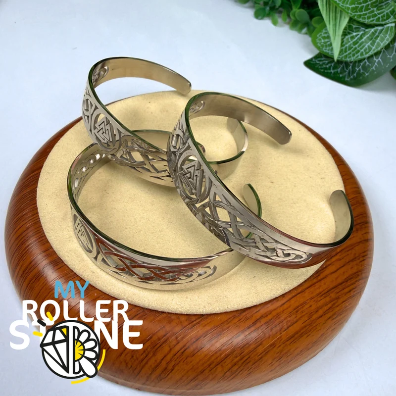 Pulsera de puño vikinga Valknut de plata