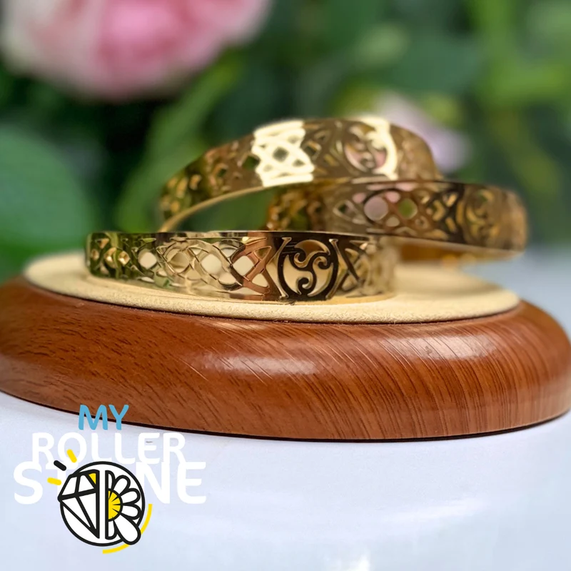Brazalete celta de oro – Nudo de bruja y Trinidad