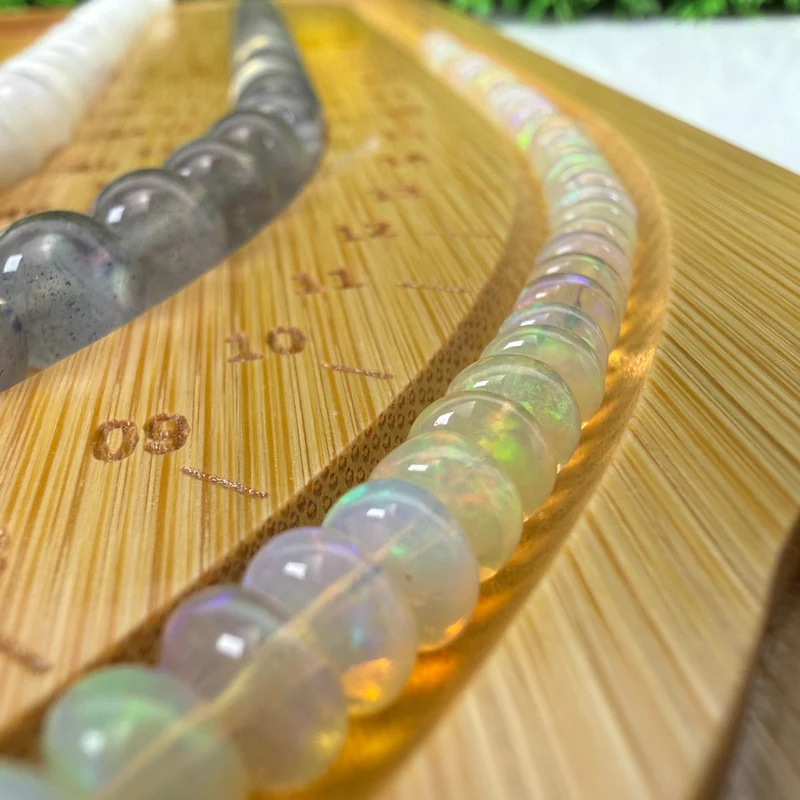 Tabla de bambú para hacer joyas
