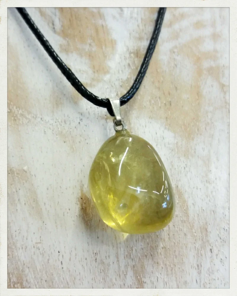 Colgante de cuarzo limón (tratado)
