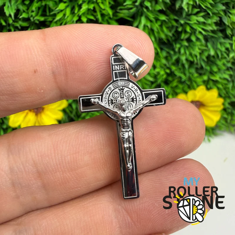 Colgante con cruz de Jesús de acero inoxidable 304 plateado