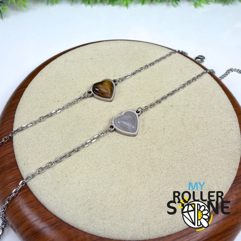 Pulsera de acero inoxidable con forma de corazón y piedras naturales