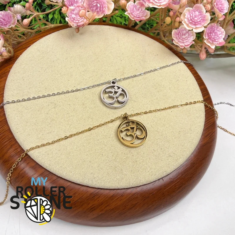 Collar de acero inoxidable AUM