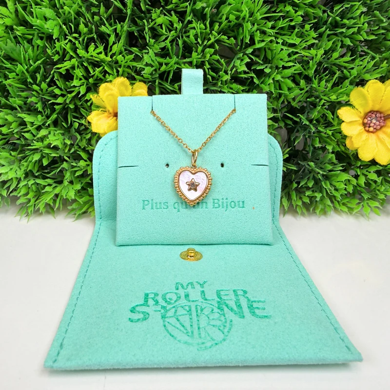 Colgante de corazón de nácar y diamantes de imitación – Chapado en oro de 18 quilates – Acero inoxidable