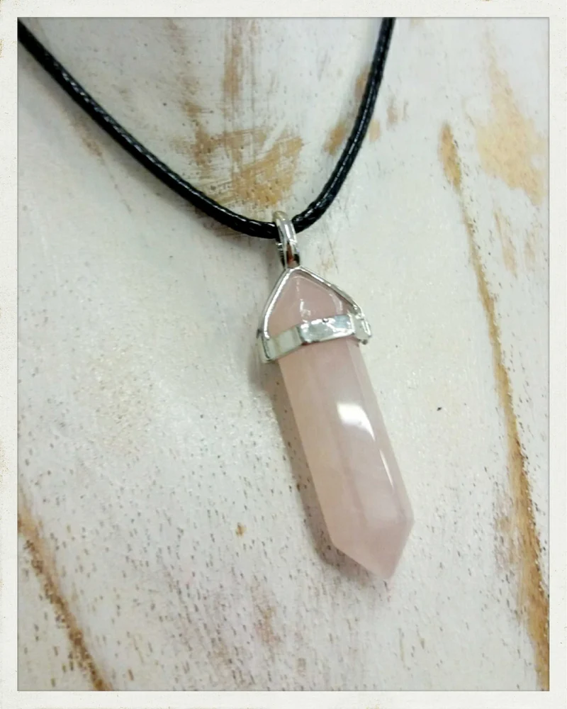 Colgante punta biterminada de cuarzo rosa