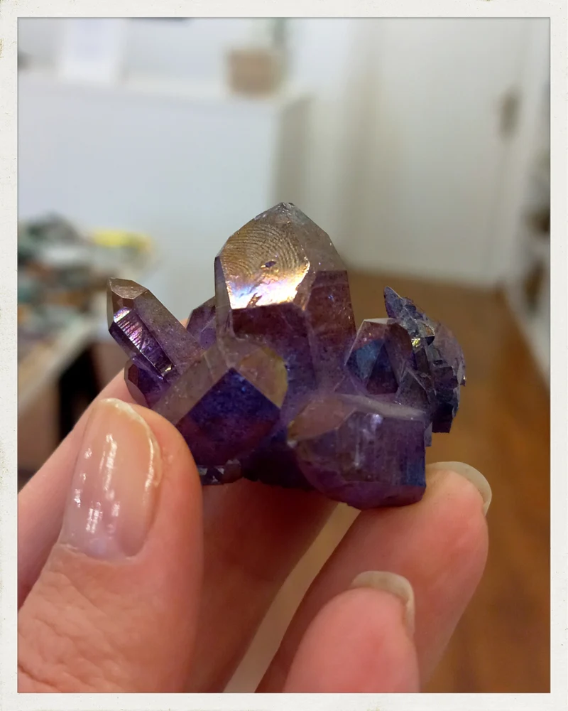 Drusa de cuarzo "Aura morado" (tratado) (EXCLUSIVO ONLINE)
