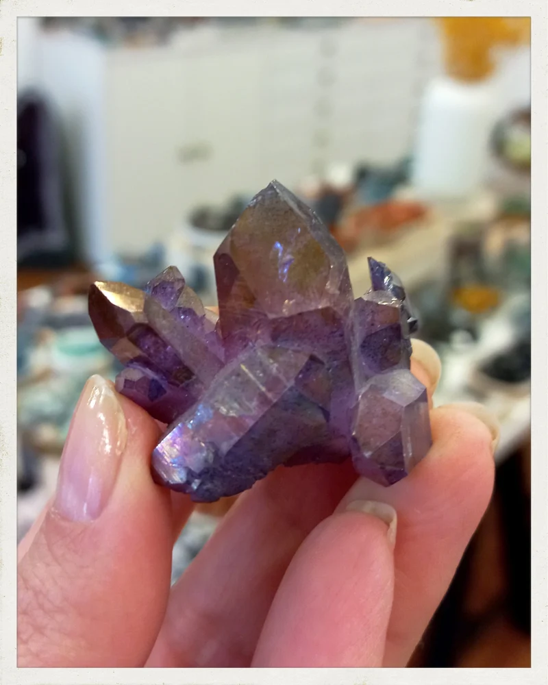 Drusa de cuarzo "Aura morado" (tratado) (EXCLUSIVO ONLINE)