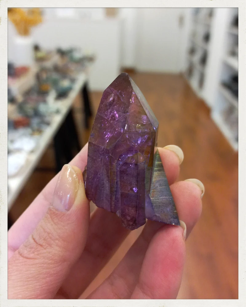 Drusa de cuarzo "Aura morado" (tratado) (EXCLUSIVO ONLINE)