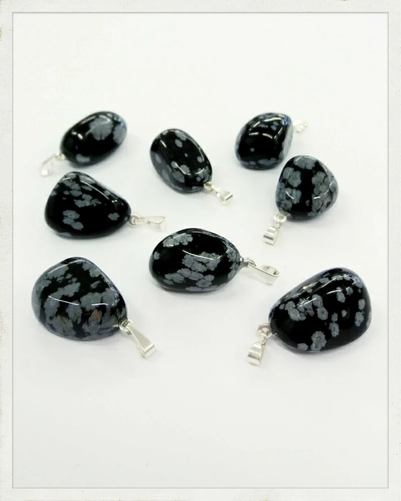 Colgante de obsidiana nevada