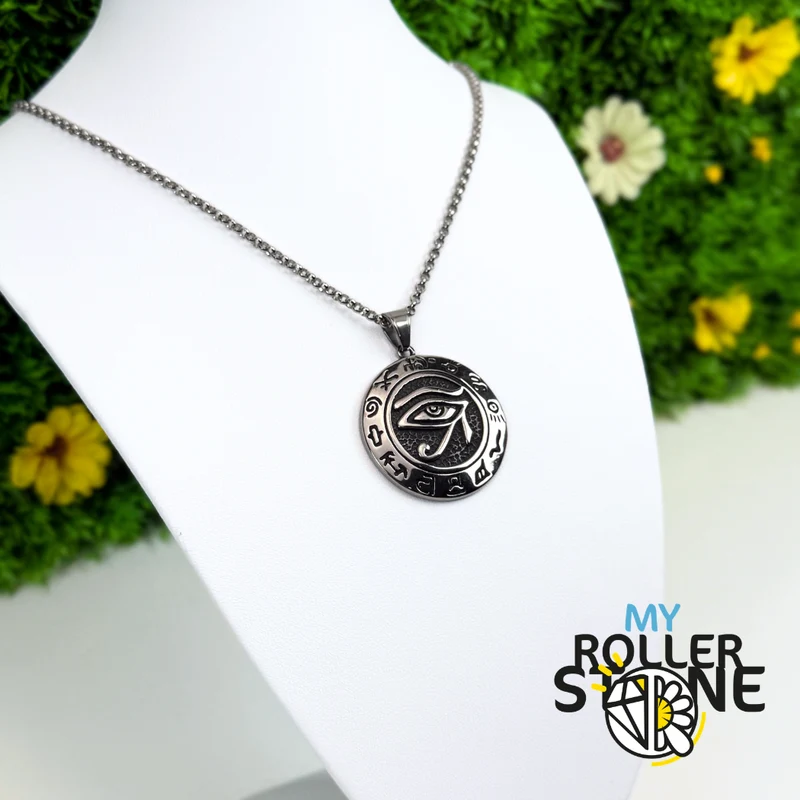 Collar con colgante del Ojo de Horus