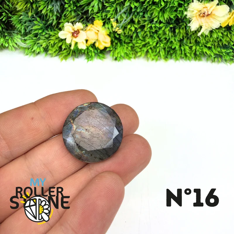 Colgante perforado de espectrolita púrpura facetada
