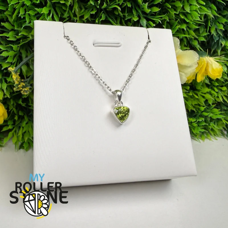 Colgante de peridoto en plata de ley 925 – PDTP720