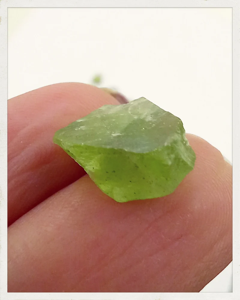 Peridoto en bruto mini