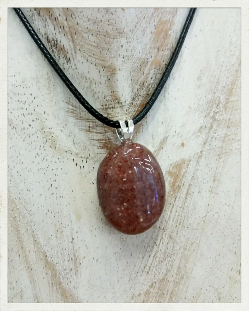 Colgante de aventurina roja (aventurina fresa) y plata