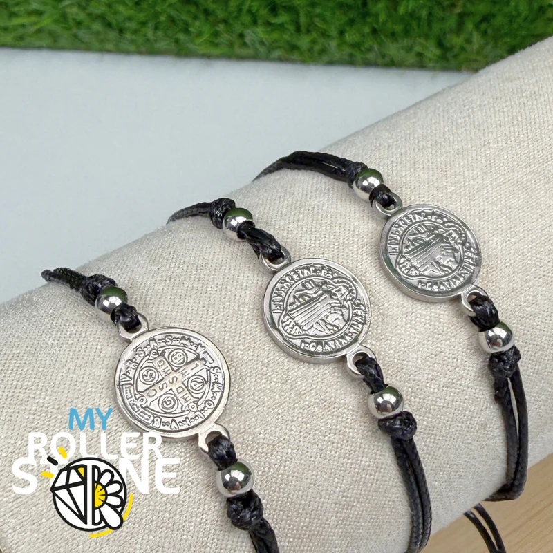 Pulsera ajustable de San Benito, acero inoxidable