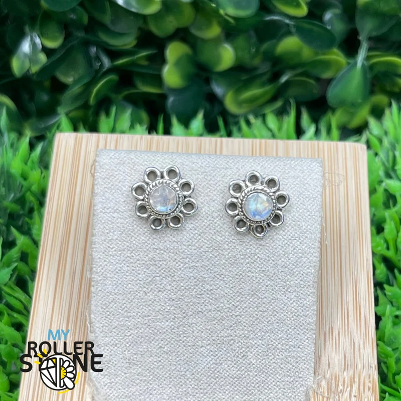 Pendientes de botón con flor de piedra lunar arcoíris n.º 19