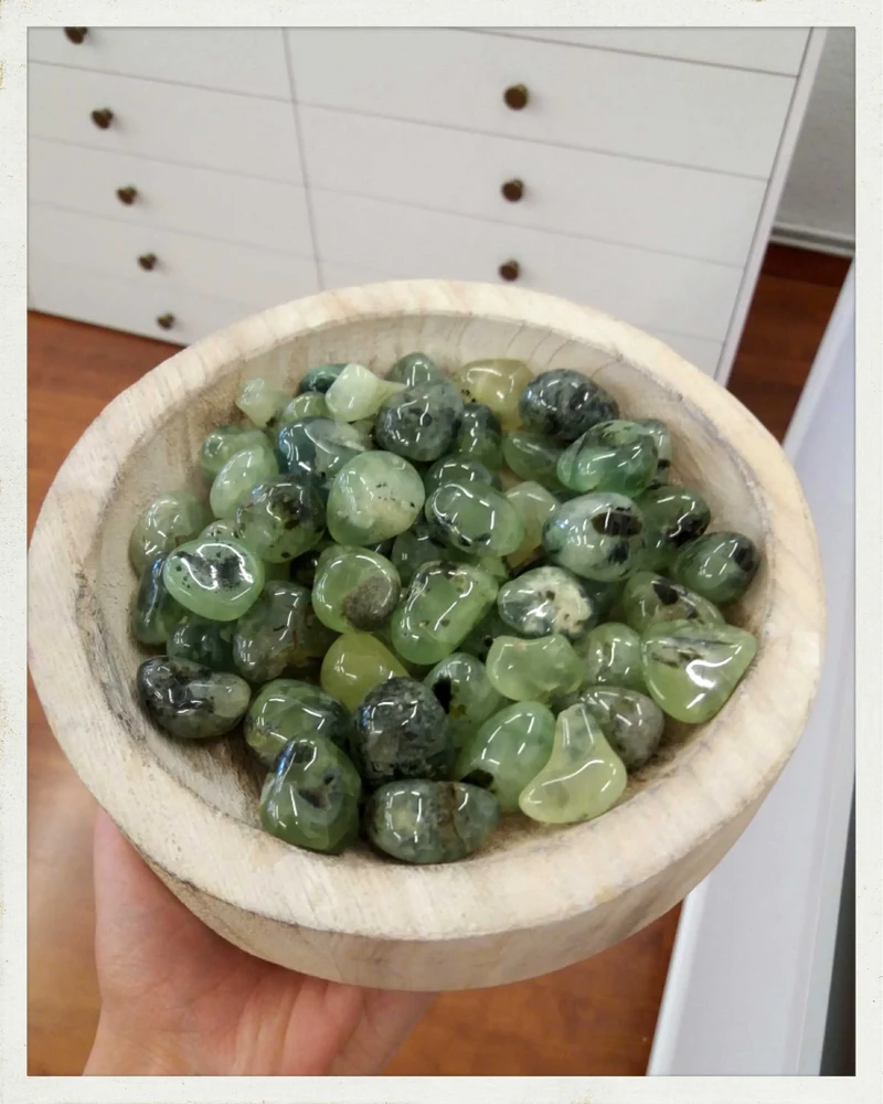 Rodado de prehnita con epidota