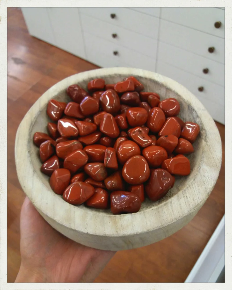 Rodado de jaspe rojo
